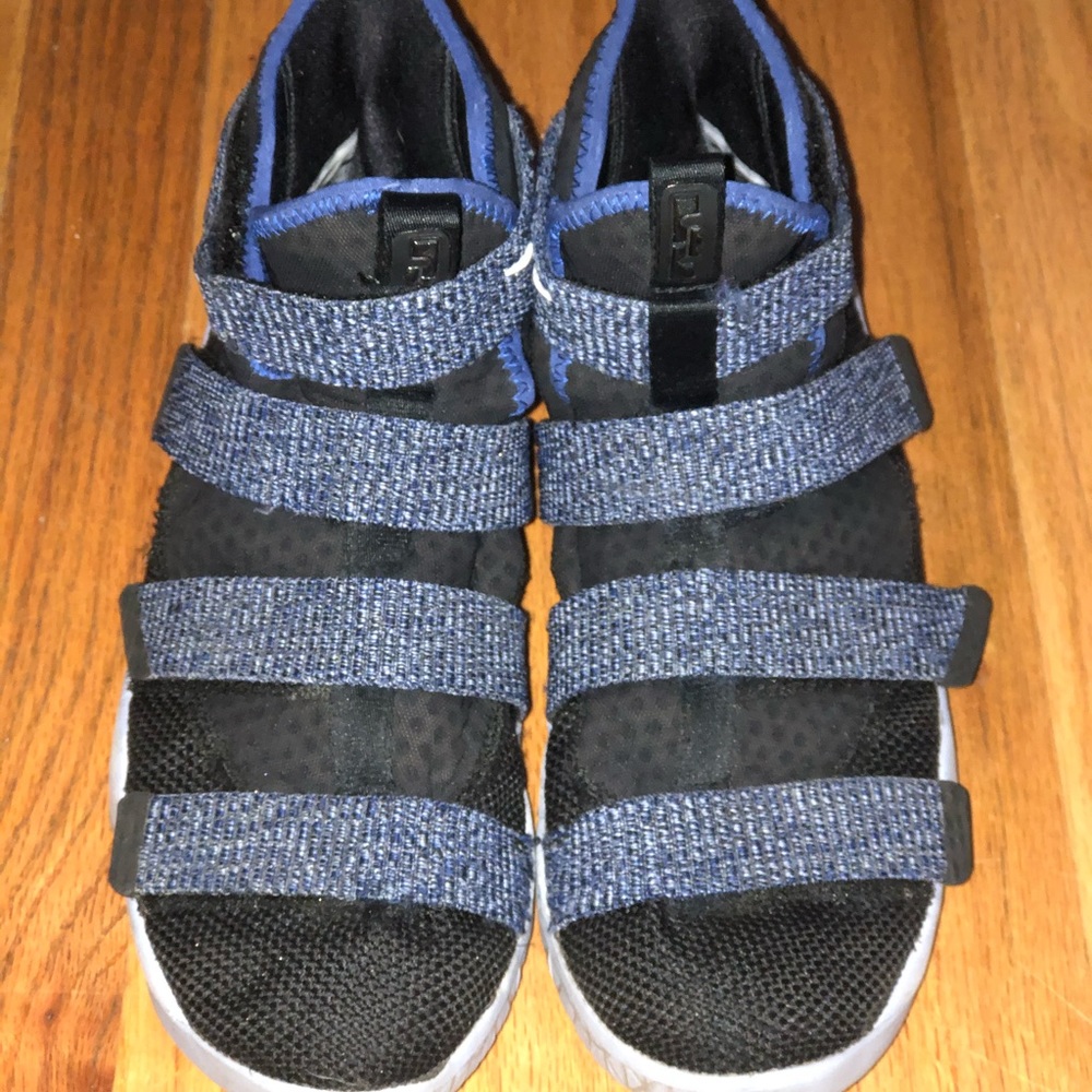 Nike Lebron soldier 12 high top Velcro - Picture 1 of 8